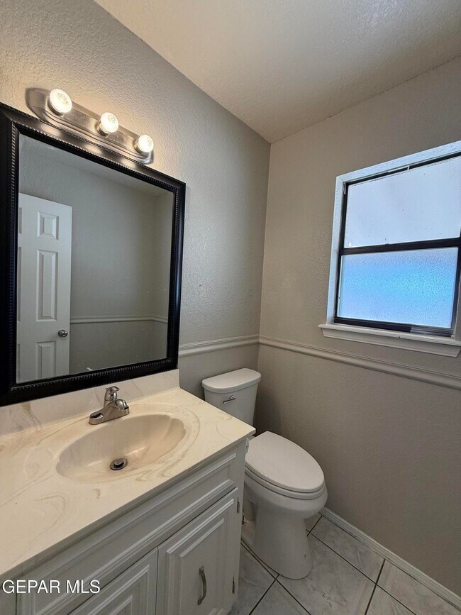 Building Photo - 11708 Sierra Azul Dr