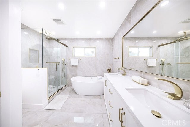 Building Photo - 7306 Farmdale Ave