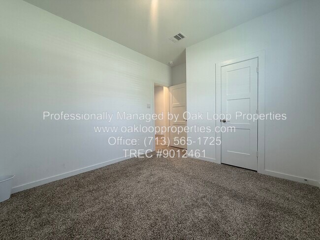 Building Photo - 1524 Sunrise Gables Dr