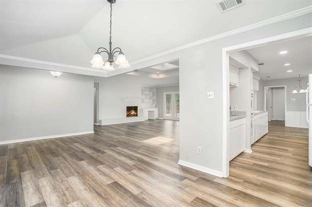 Building Photo - 2913 Ridgedale Dr