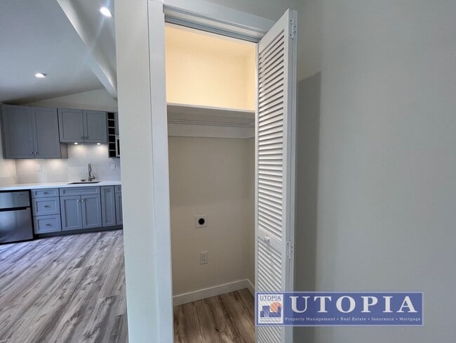 Building Photo - Brand New, Cozy Studio right near West Cliff Utilities Included!!