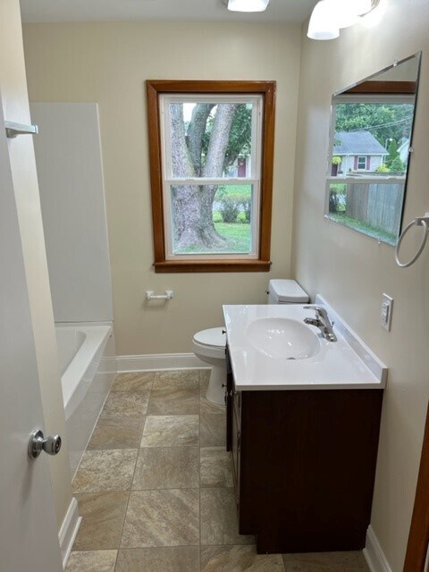 Full Bath - 19205 Longmeadow Rd