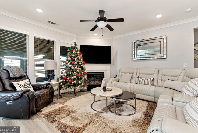 Building Photo - 6968 Manchester Dr