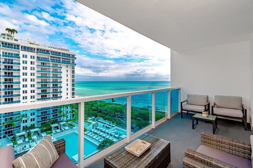 Building Photo - 2301 Collins Ave