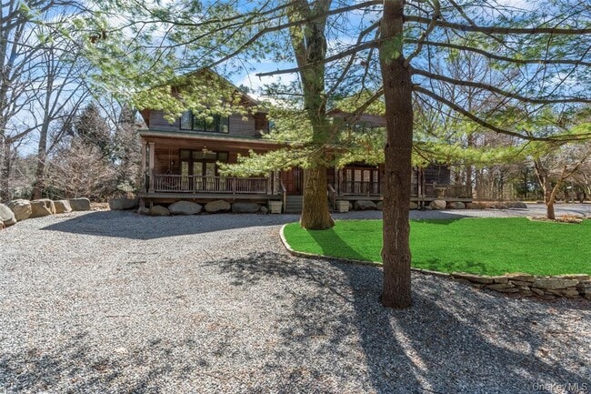 Building Photo - 4 Elfland Ct