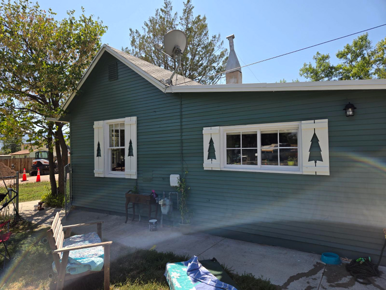 Primary Photo - 831 Oak Ave
