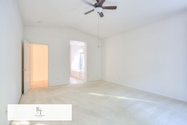 Building Photo - 3879 Bella Villagio Ave