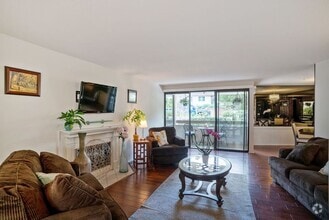 Building Photo - Malaga Cove Beauty