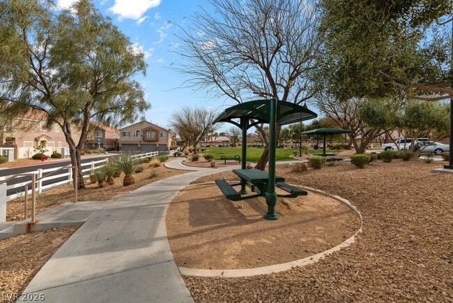 Building Photo - 9333 Leaping Deer Pl