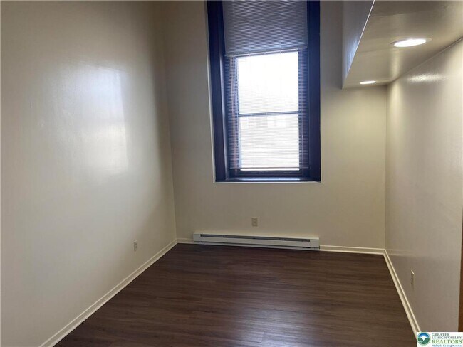 Building Photo - 1236 Washington St