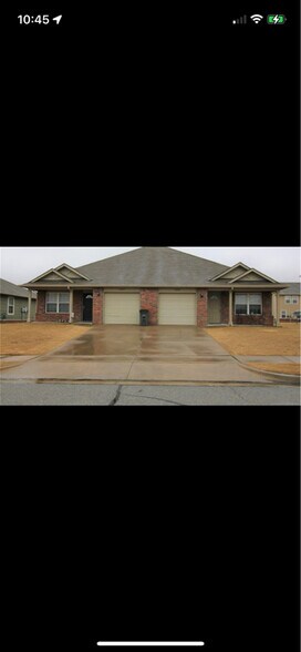 Primary Photo - 3406 E Emmitsburg Pl