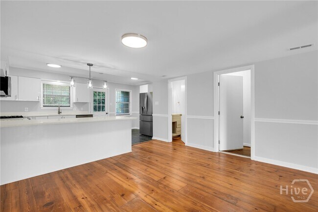 Building Photo - 2612 Whatley Ave