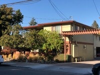 Building Photo - 527 Elm St