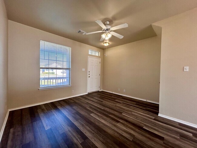 Building Photo - 2707 Westhampton Ct