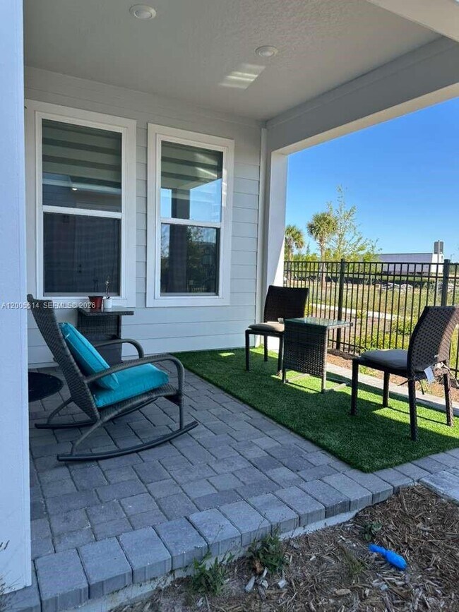 Building Photo - 2952 Embark Trl