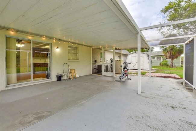 Building Photo - 4831 Greenleaf Rd