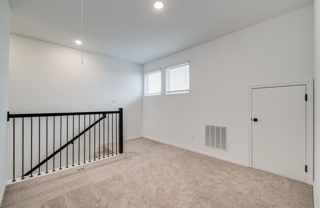 Building Photo - 7231 Yarrow Blossom Ct