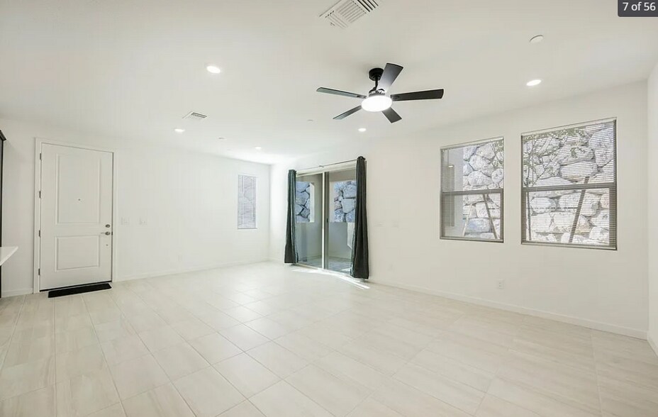 Building Photo - 2451 Altitude St