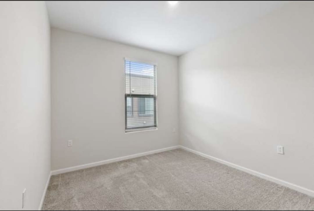 Building Photo - 25296 Villager Ln