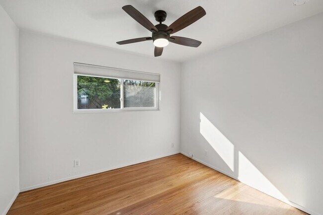 Building Photo - 6386 Blackwood Dr