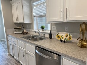 Building Photo - 488 Bimini Cay Cir