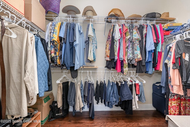 Building Photo - 2829 Avalonia Dr