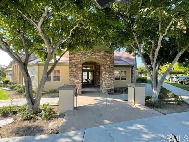 Building Photo - Otay Ranch townhome