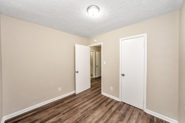 Building Photo - Renovated 4 BR Home- Move In Ready!