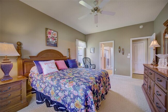 Building Photo - 2234 Fenton Ave