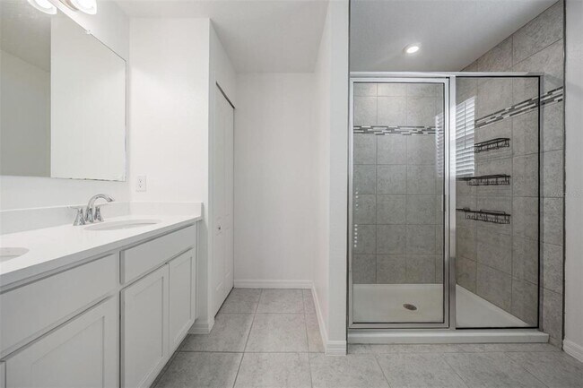 Building Photo - 32096 Pond Apple Bnd