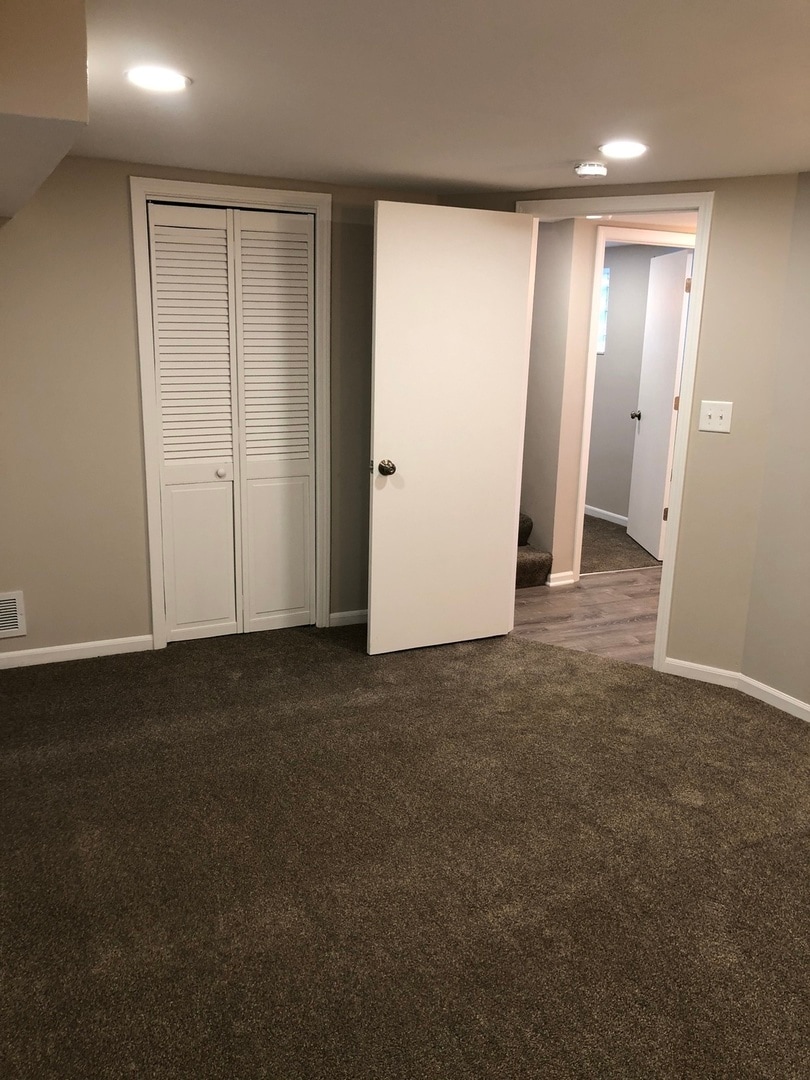 Building Photo - 1426 W Walton St