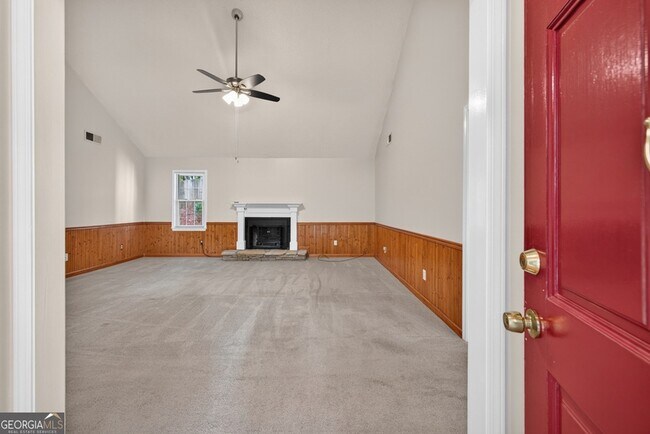 Building Photo - 129 Springbrook Dr
