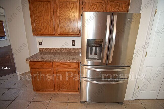 Building Photo - 12941 Tierra Salas Dr