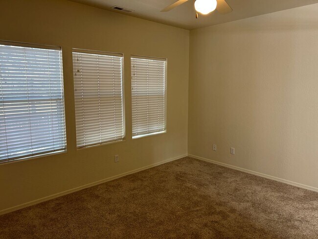 Building Photo - Available for immediate occupancy 4 bedroo...