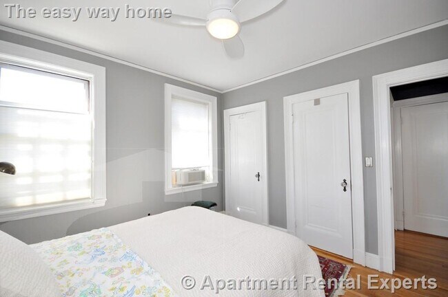 Building Photo - 77 Martin St