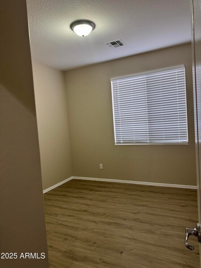 Building Photo - 2706 N 115th Dr
