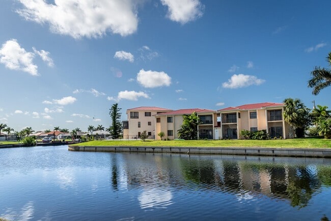Building Photo - DRASTIC PRICE DROP!! WATERFRONT- 2-BEDROOMS, 2-BATH- PUNTA GORDA ISLES