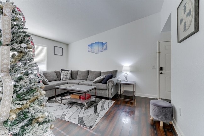 Building Photo - 5055 W Hacienda Ave