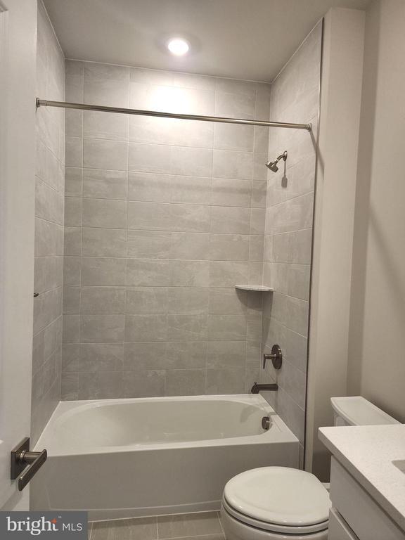 Building Photo - 2111 Collington Pl