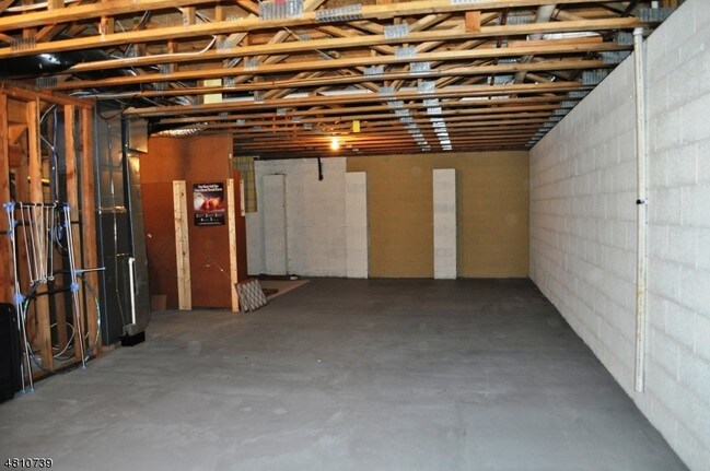 Building Photo - 46 Jackson Ave