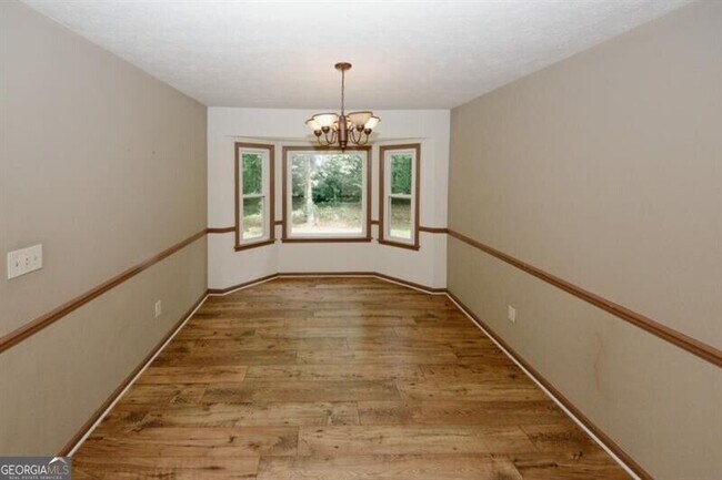 Building Photo - 4033 Scenic Mountain Dr SW