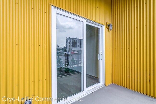 Building Photo - 1 br, 1 bath House - 400 Herron Dr. Unit 111
