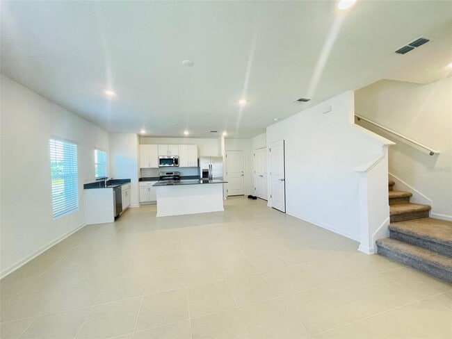 Building Photo - 7333 Ivy Tendril Ave