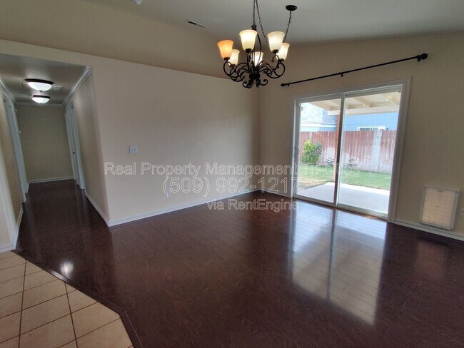 Building Photo - 7912 Redonda Dr