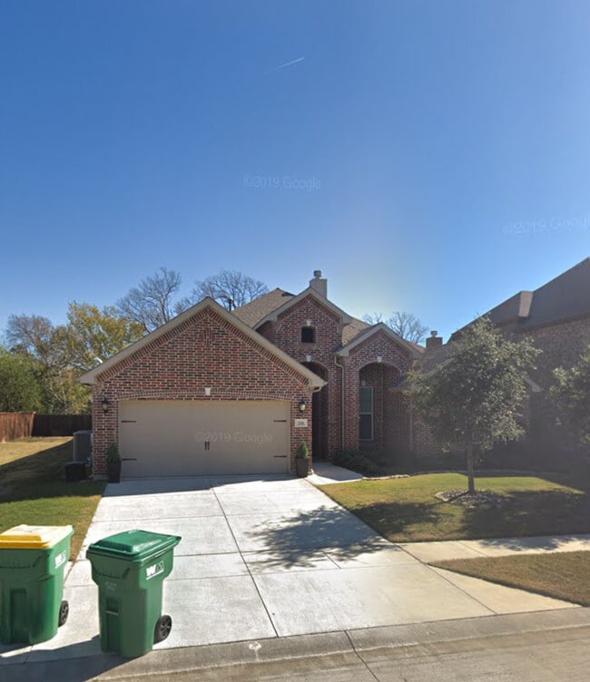 Building Photo - 210 Saratoga Dr