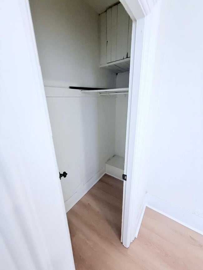 Building Photo - 2604 W 27th St