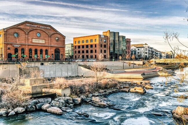 Building Photo - 1441 Central St