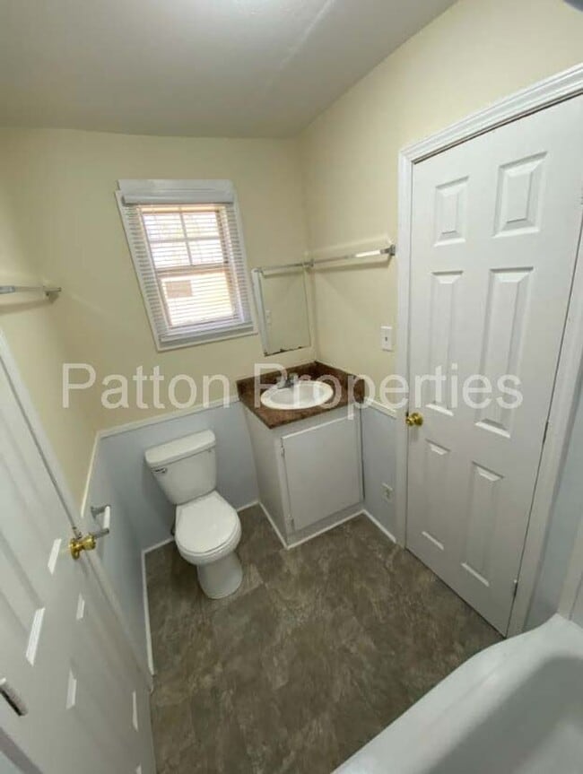 Building Photo - Claireview Terrace Home