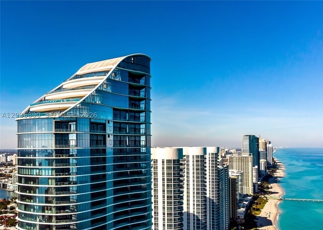 Building Photo - 15701 Collins Ave