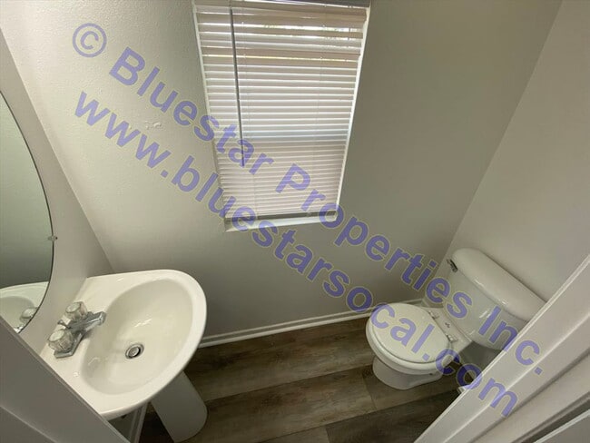 Building Photo - JUST LISTED!!!